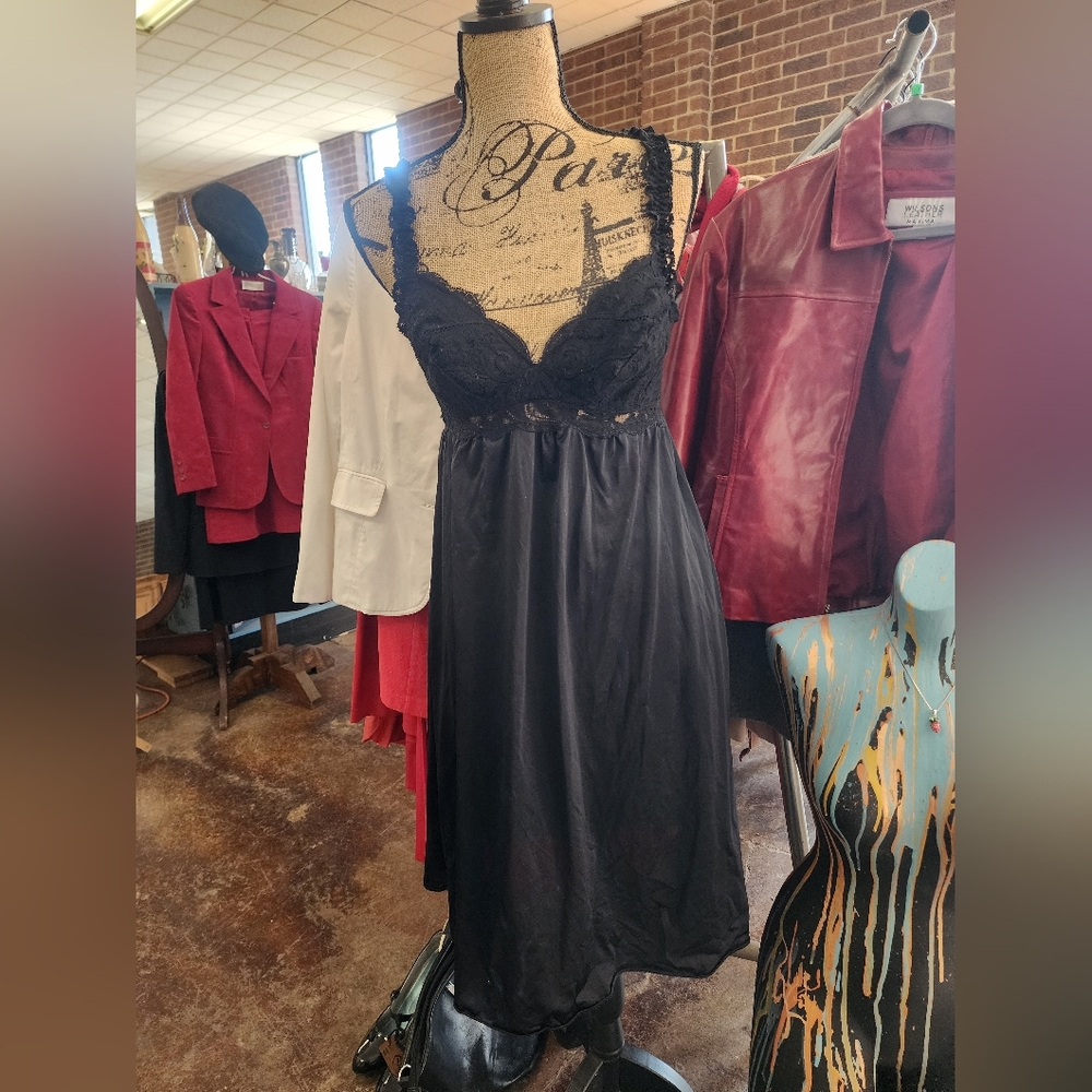 Sexy Vintage Black Lace Slip/ Nightgown